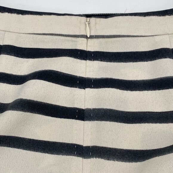 Moschino Cheap & Chic Women's Floral & Striped Print Pencil Skirt Cream Black‎ 6 - Picture 7 of 15